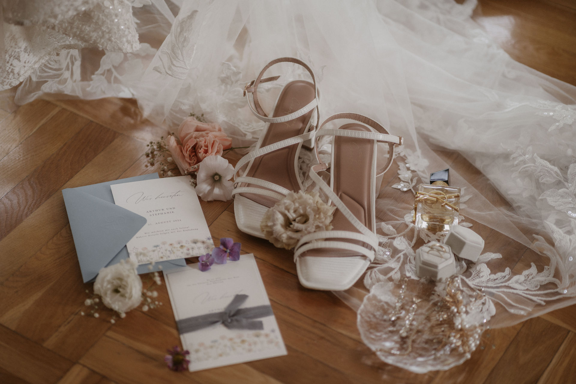 Getting Ready Details - Hochzeit Landgut Stüttem - Alvina Pfeifer Weddings