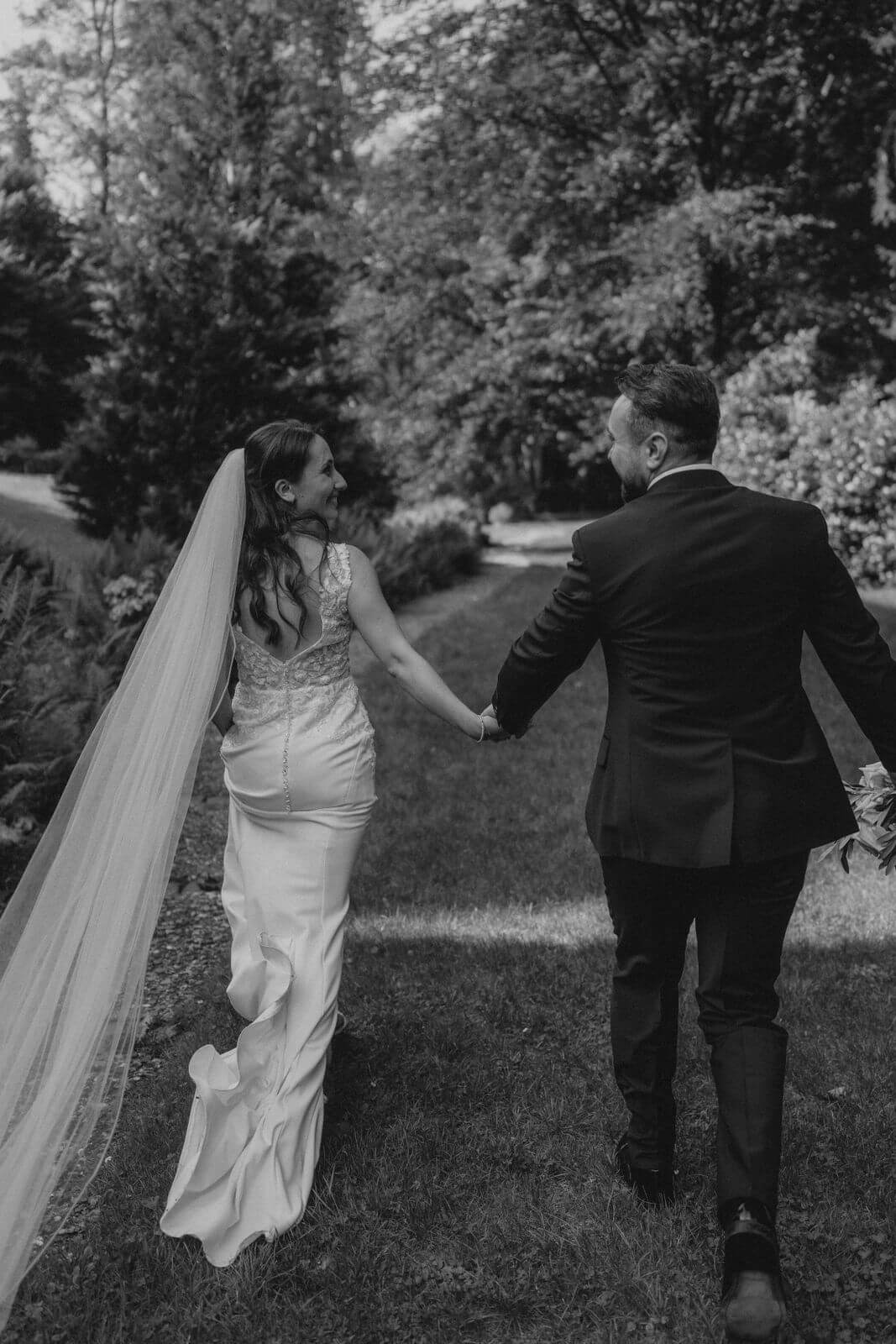 Hochzeit Obere Mühle Rengsdorf- Brautpaarshooting - Hochzeitsfotograf Alvina Pfeifer Weddings