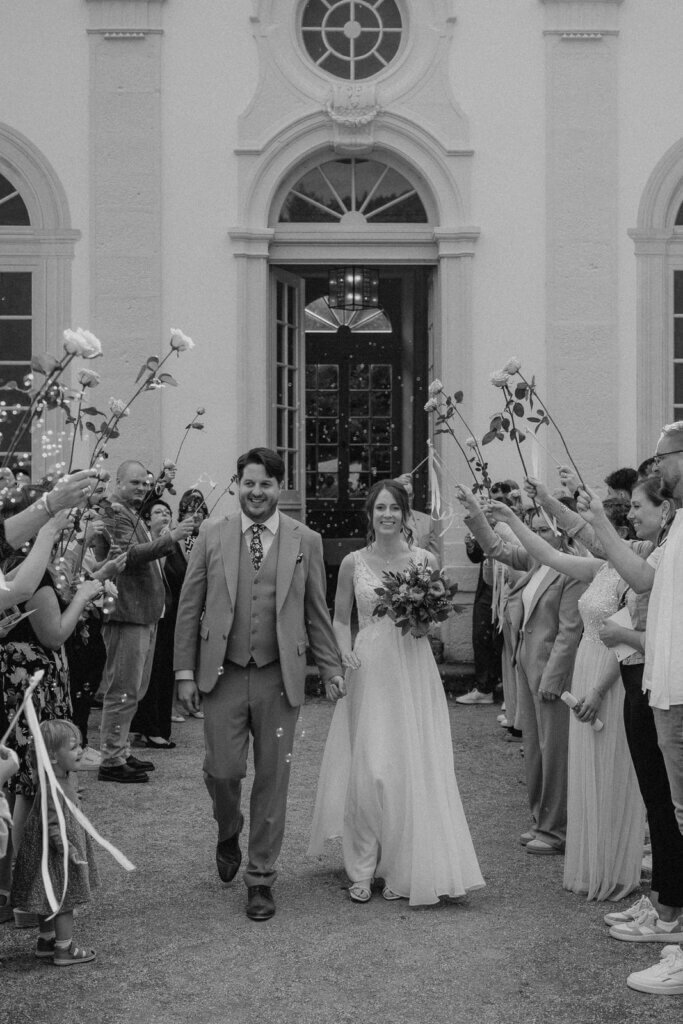 Hochzeitsfotograf Eifel - Standesamtliche Hochzeit - Auszug - Alvina Pfeifer Weddings
